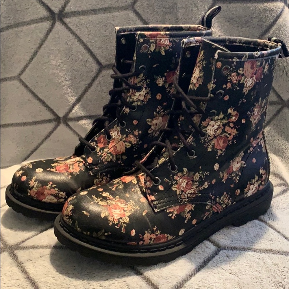 Arizona Jean floral combat boots.
